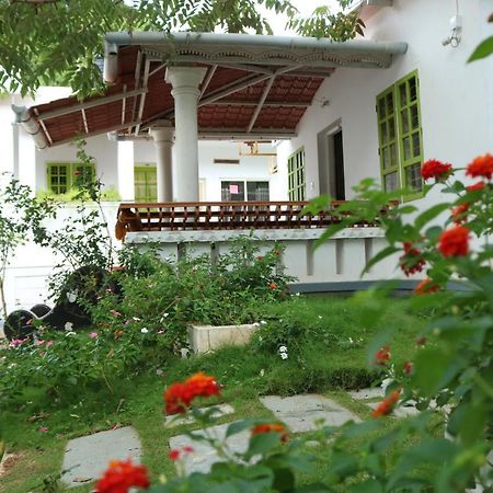 Marayoor Holidays Maraiyūr Екстериор снимка