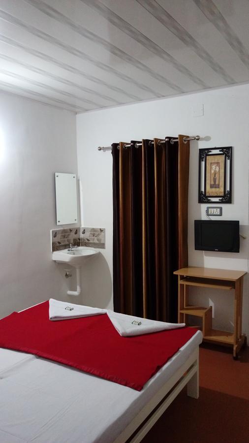 Marayoor Holidays Maraiyūr Екстериор снимка