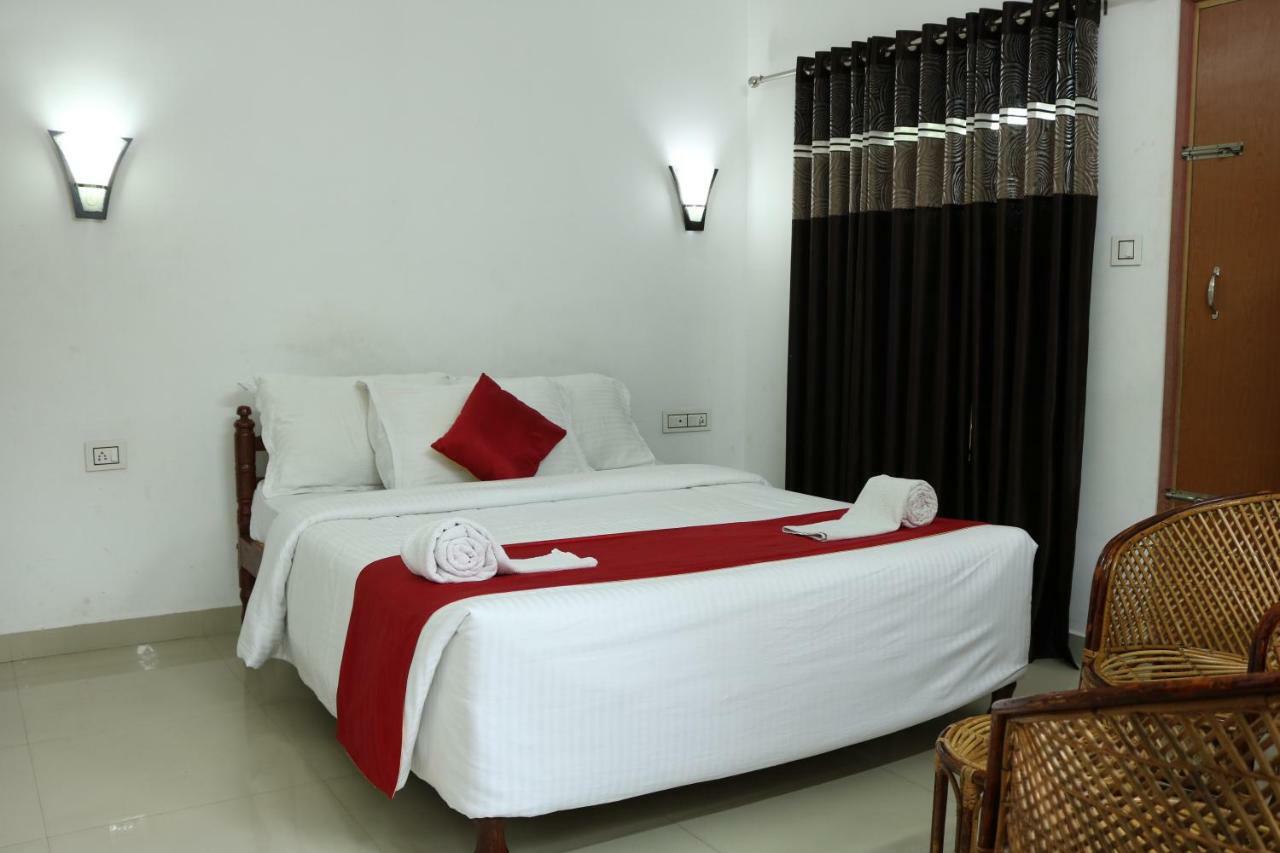 Marayoor Holidays Maraiyūr Екстериор снимка